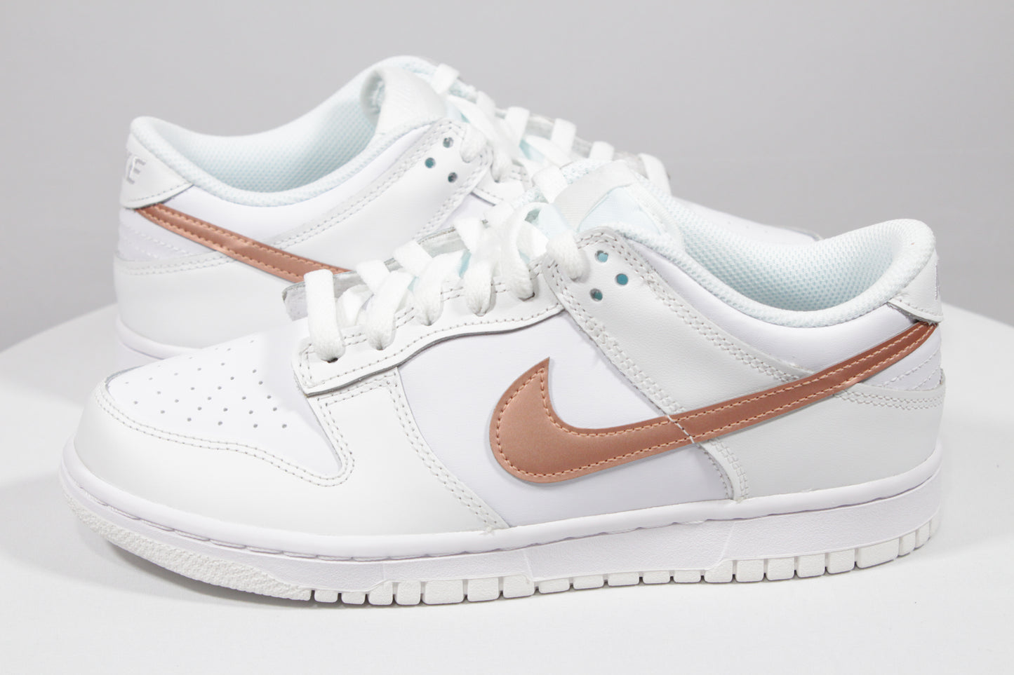 NIKE DUNK LOW (GS) "White Pink" SIZE 7Y