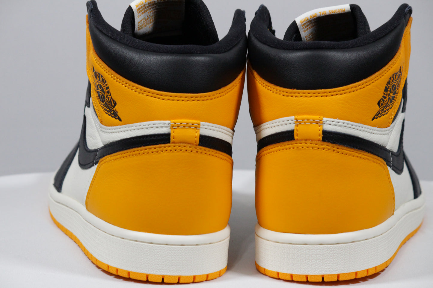 AIR JORDAN 1 RETRO HIGH OG "Taxi" SIZE 10