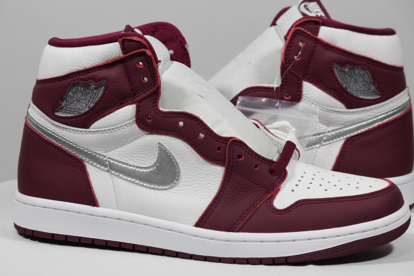 AIR JORDAN 1 RETRO HIGH OG "Bordeaux" SIZE 10