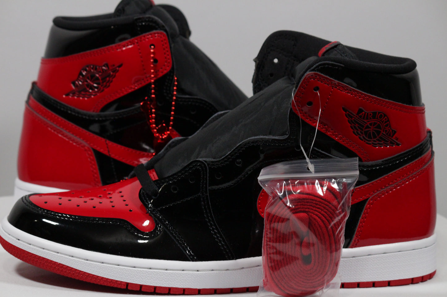 AIR JORDAN 1 RETRO HIGH OG "Patent Bred" SIZE 10