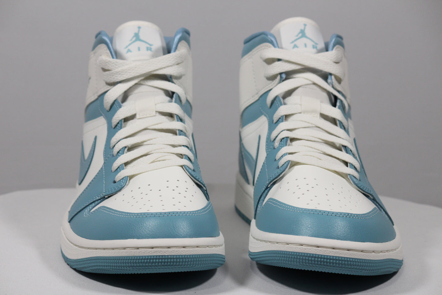 WMNS AIR JORDAN 1 MID "UNC" Size 11.5W/10M