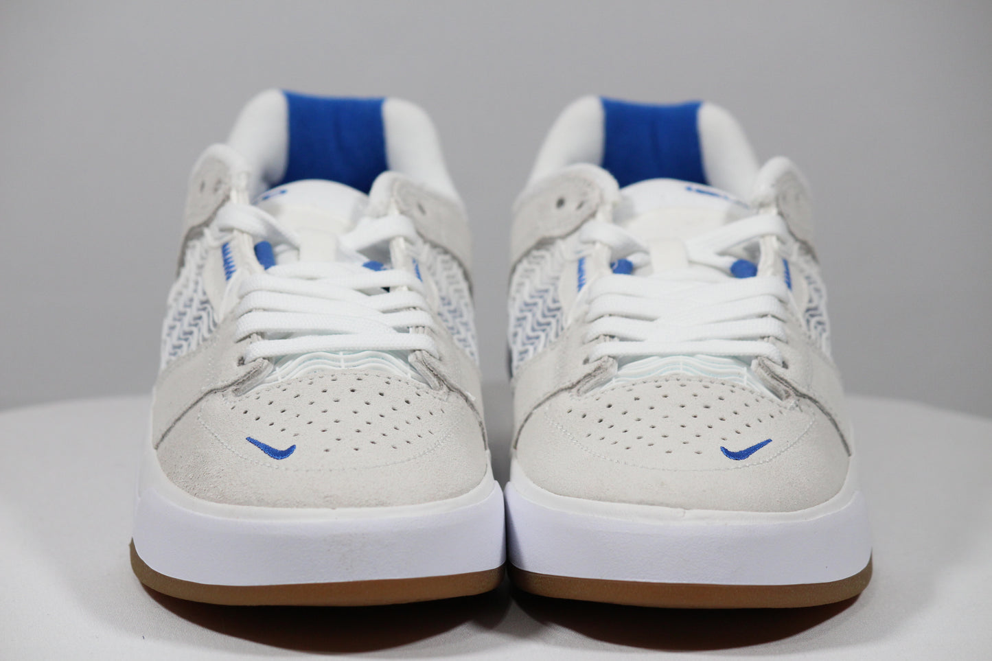 NIKE SB ISHOD "Summit White" SIZE 7.5M/9W