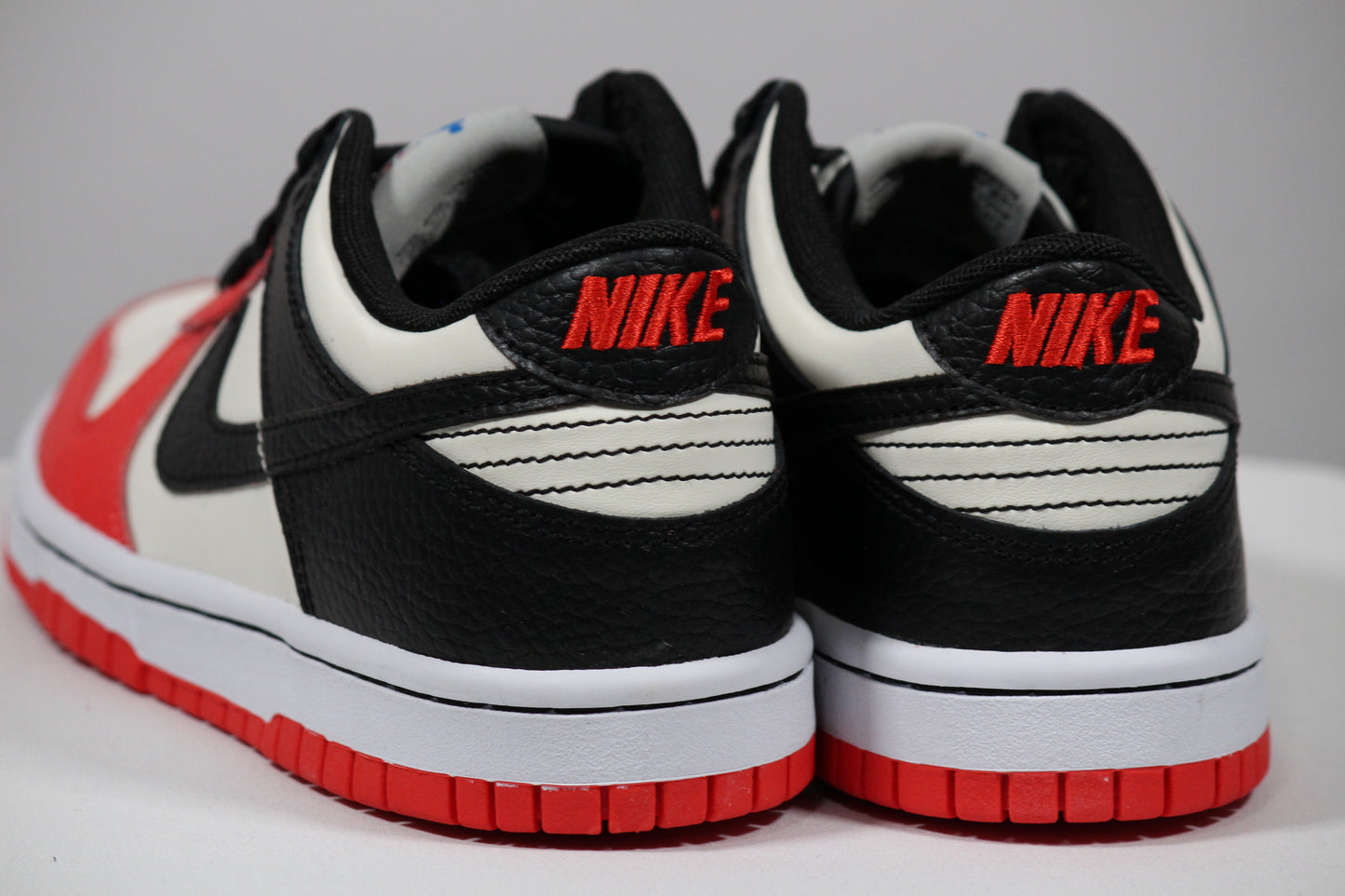 NIKE DUNK LOW EMB "NBA 75th ANNIVERSARY CHICAGO"