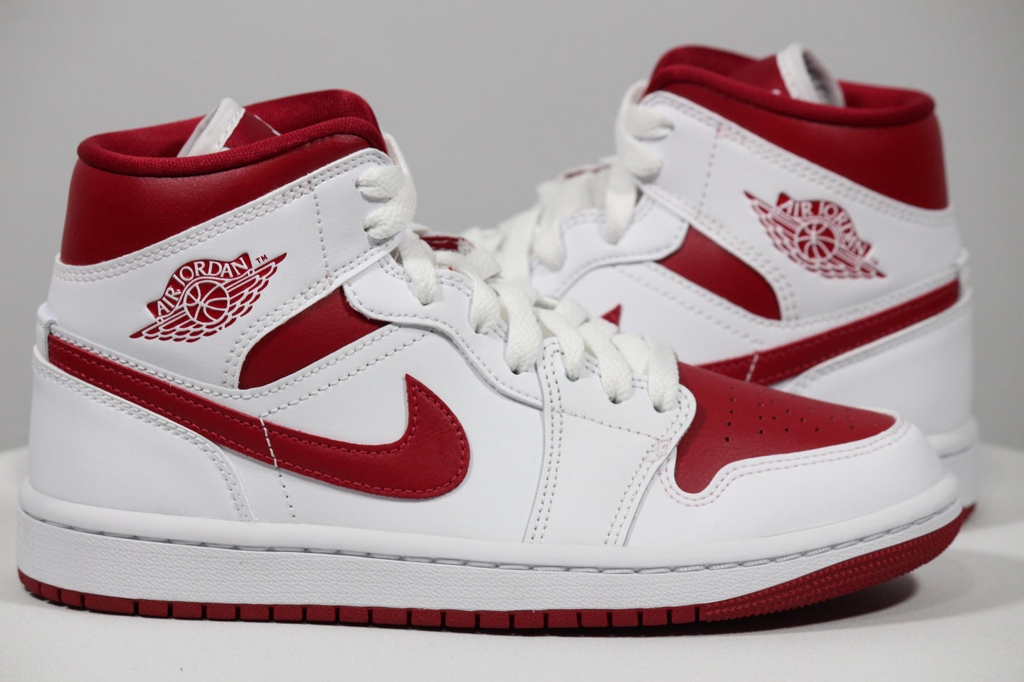 WMNS AIR JORDAN 1 MID "Reverse Chicago" SIZE 5.5W (POMEGRANATE)