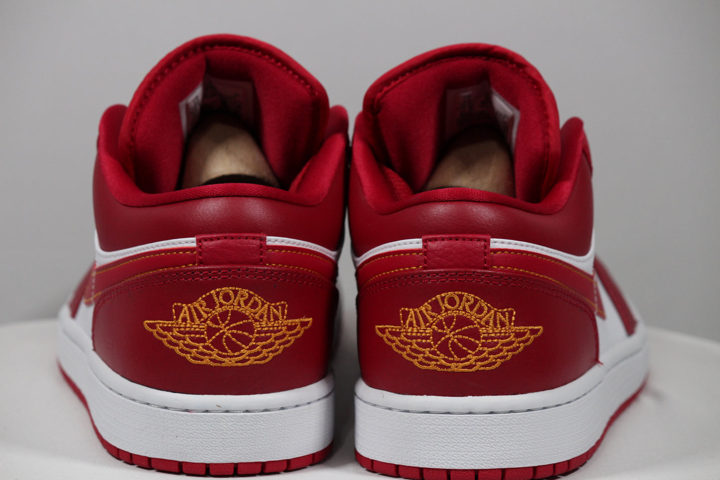 AIR JORDAN 1 LOW "Cardinal/Light Curry" Size 10