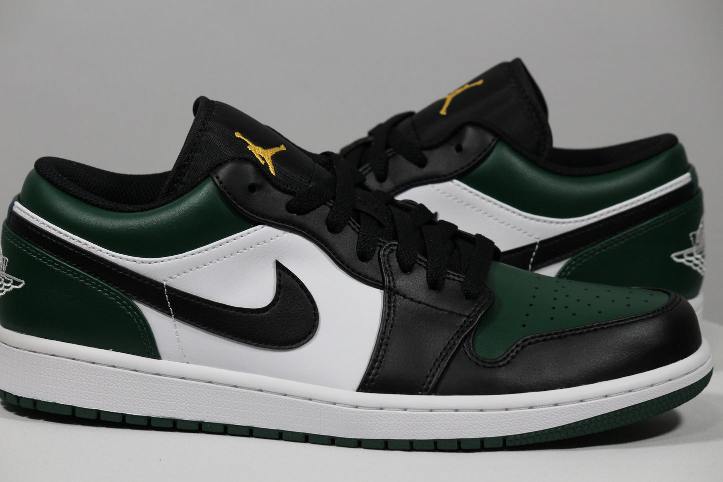 AIR JORDAN 1 LOW "Green Toe" Size 10