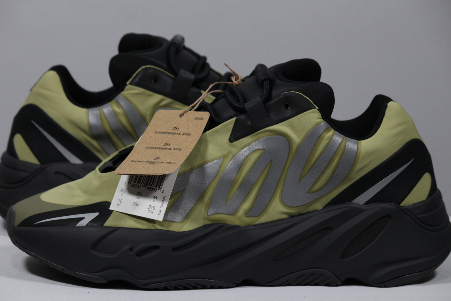 Adidas YZY 700 MNVN "RESIN" (YEEZY)