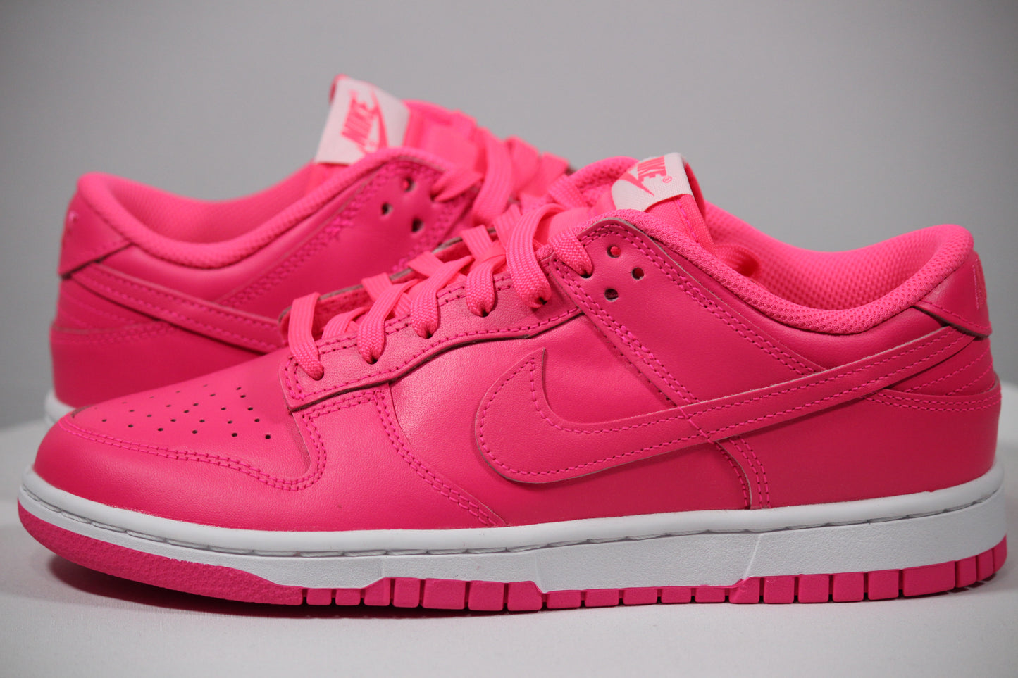 W NIKE DUNK LOW "Hyper Pink" SIZE 8.5W