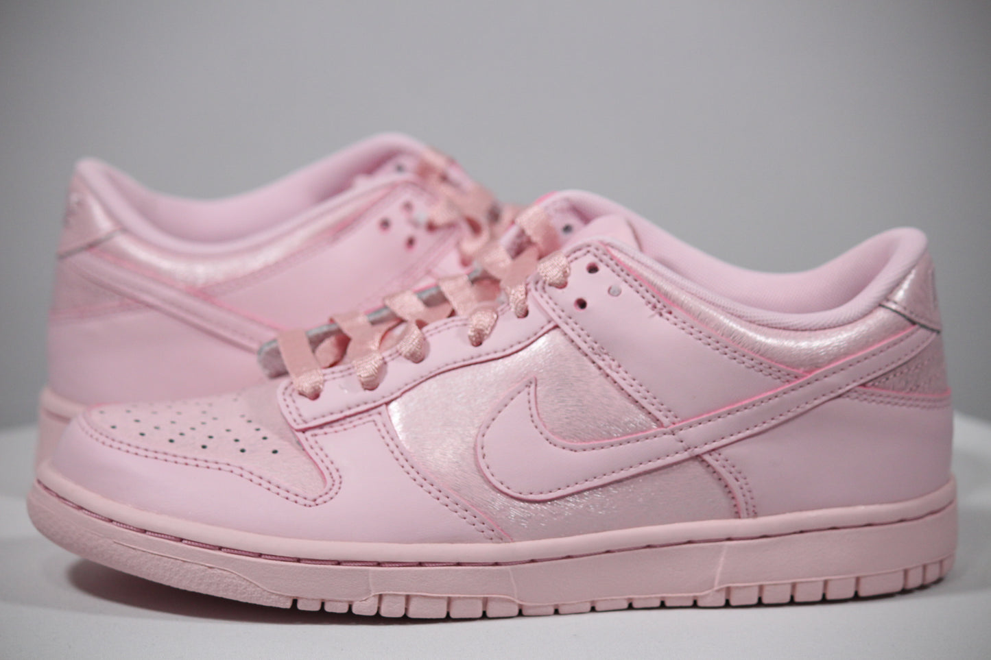 NIKE DUNK LOW SE (GS) "Prism Pink" SIZE 6Y