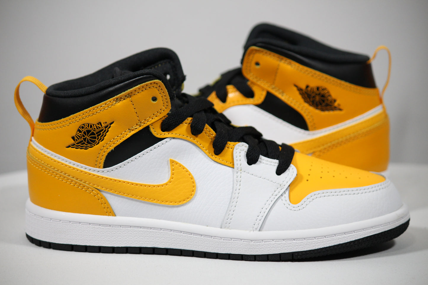 JORDAN 1 MID "University Gold" SIZE 2Y