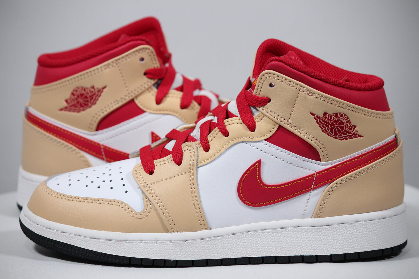 AIR JORDAN 1 MID (GS) "Light Curry Cardinal"