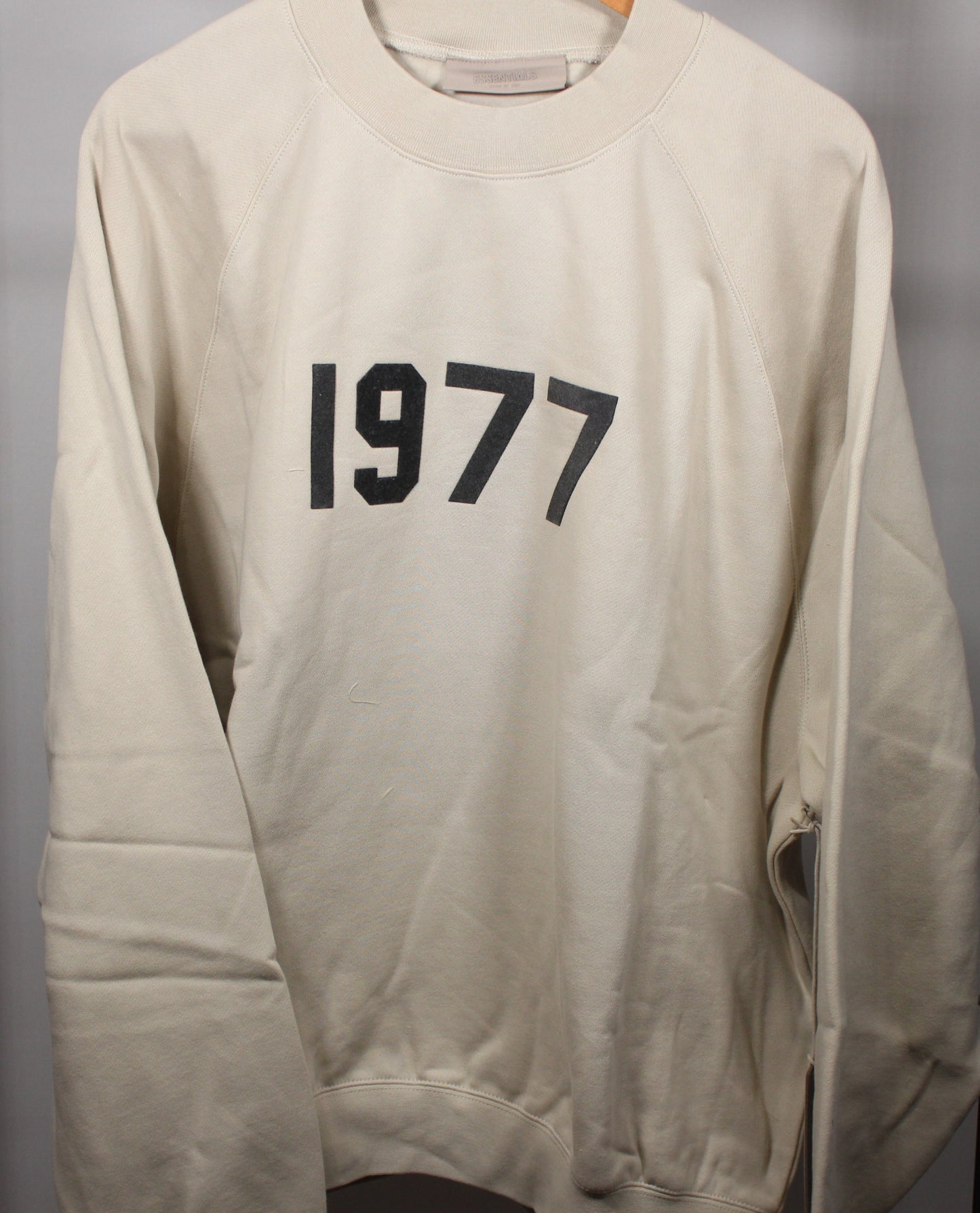 FEAR OF GOD ESSENTIALS CREWNECK (Wheat) Size L