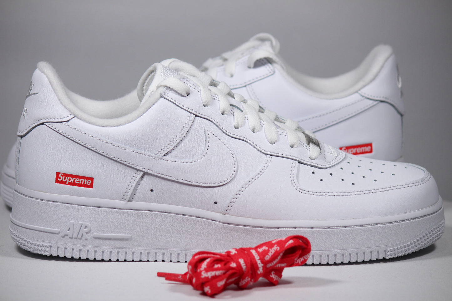 SUPREME x NIKE AIR FORCE 1 LOW SP