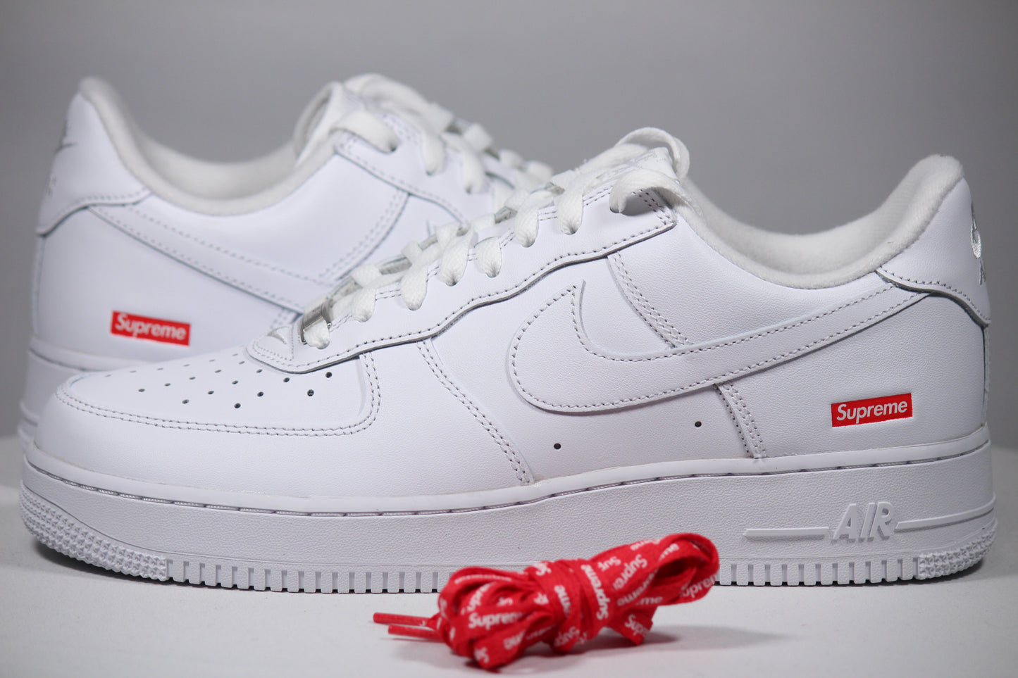 SUPREME x NIKE AIR FORCE 1 LOW SP