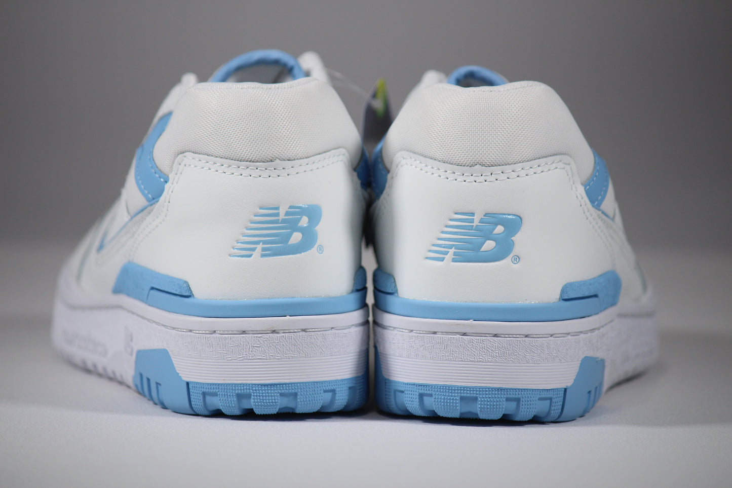 NEW BALANCE 550 (Women's) "UNC White Dusk Blue" Size 11W/9.5M