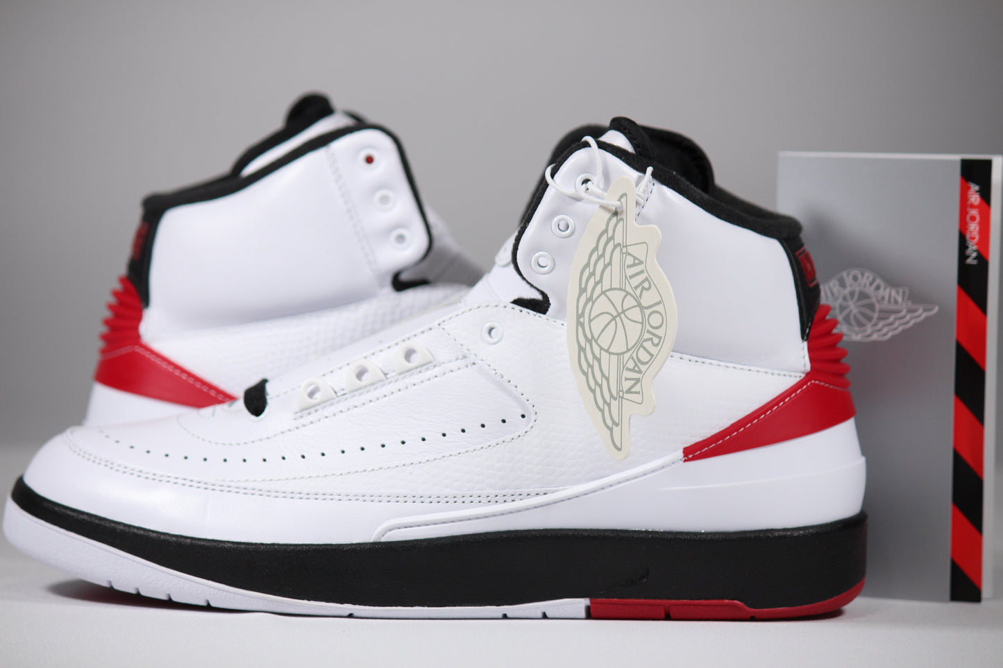 AIR JORDAN 2 RETRO "Chicago" (Men's)