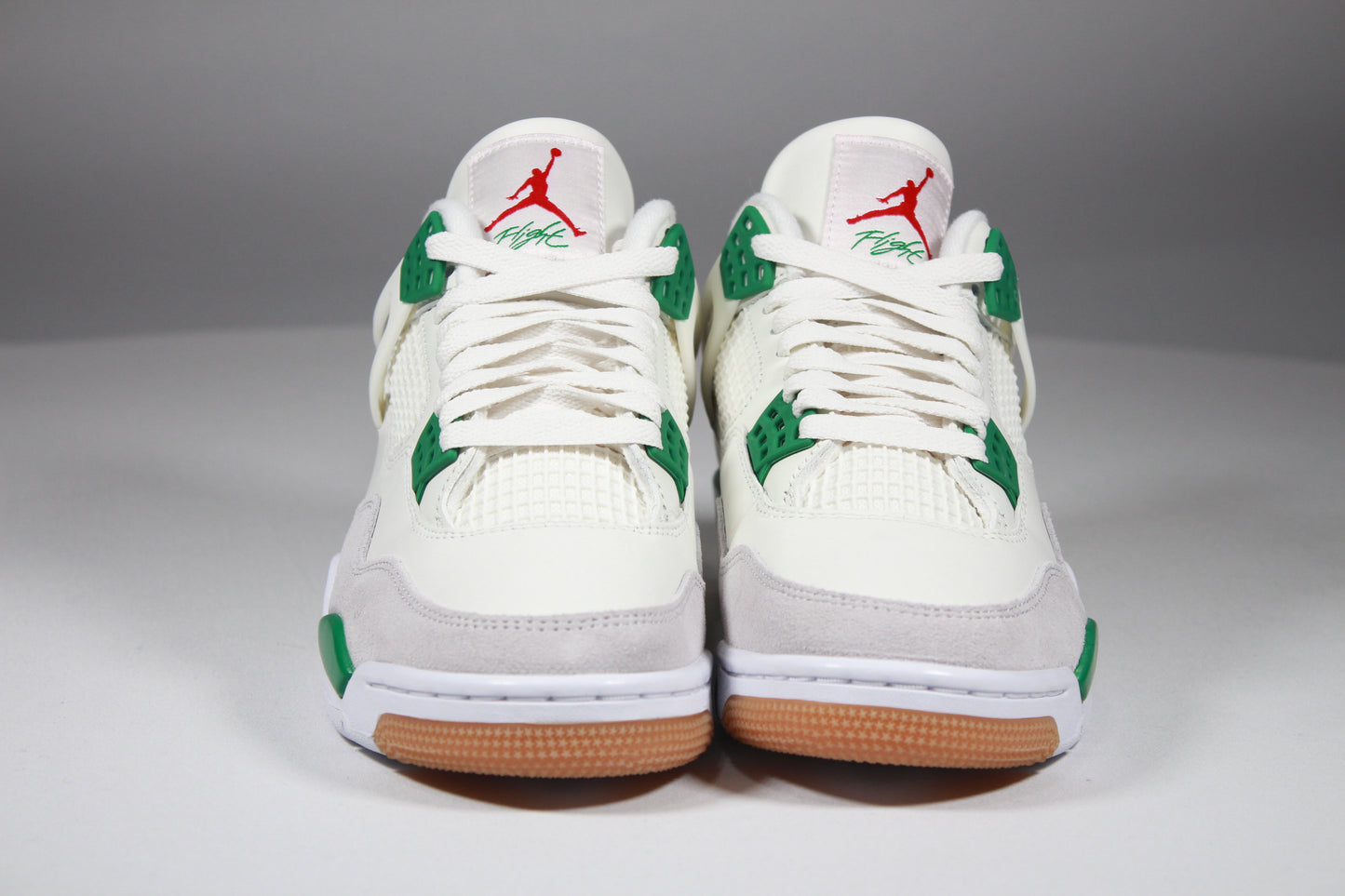 AIR JORDAN 4 RETRO SB "Pine Green"